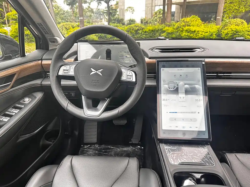 XPENG MOTORS P5 2024