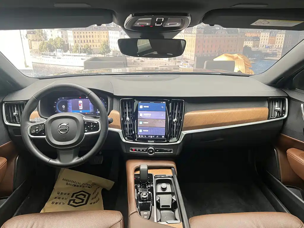 VOLVO S90 2022
