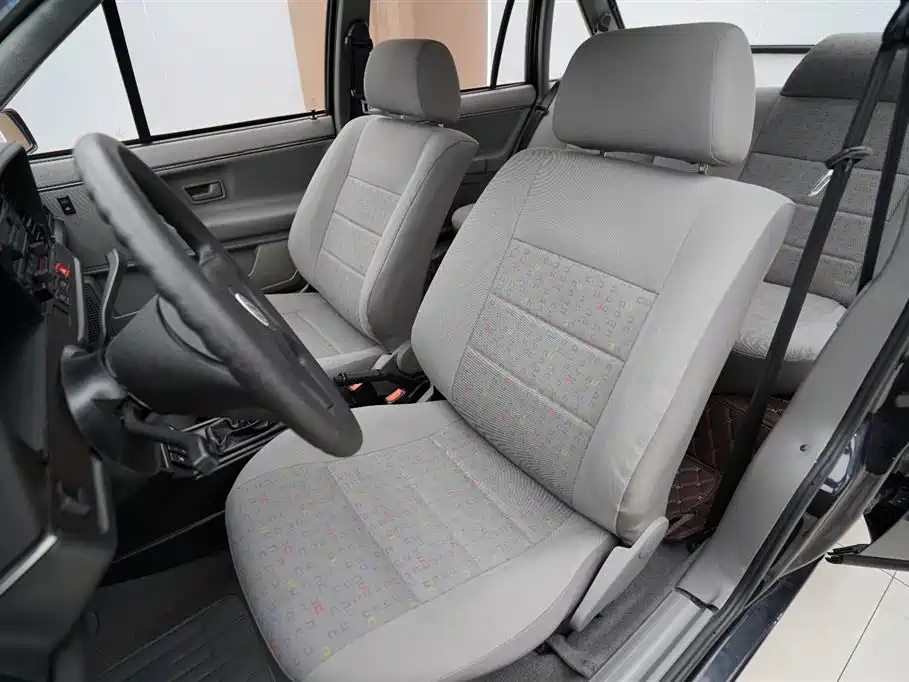 VOLKSWAGEN SANTANA CLASSIC 2012