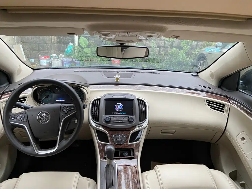 BUICK LACROSSE 2013
