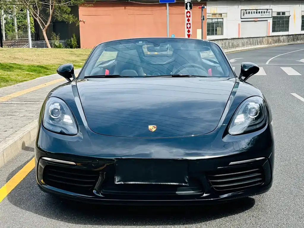 PORSCHE 718 2023