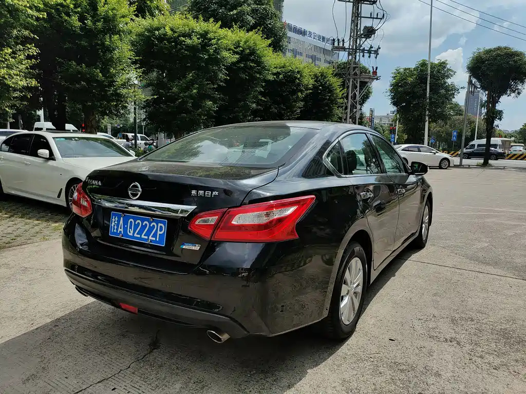 NISSAN TEANA 2016