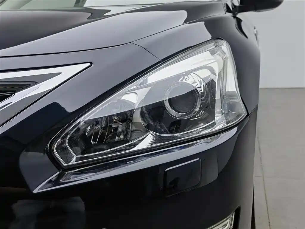 NISSAN TEANA 2013