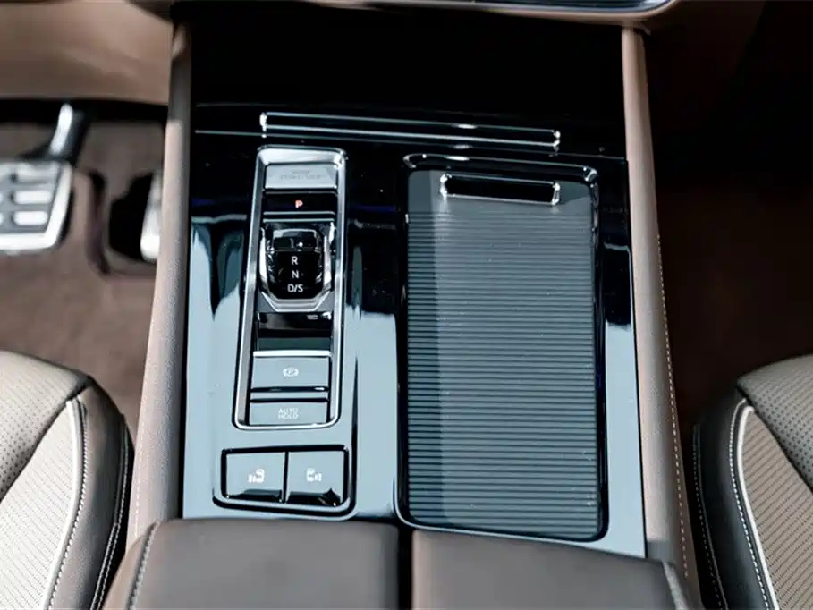 VOLKSWAGEN VILORAN 2024