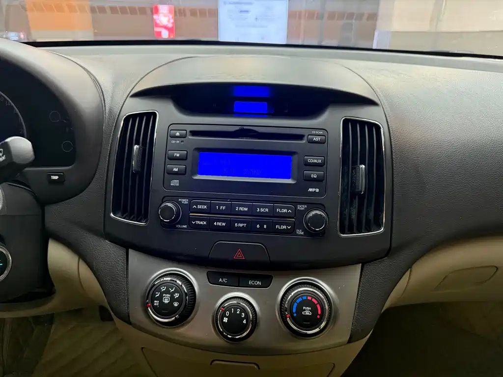 HYUNDAI CELESTA 2011