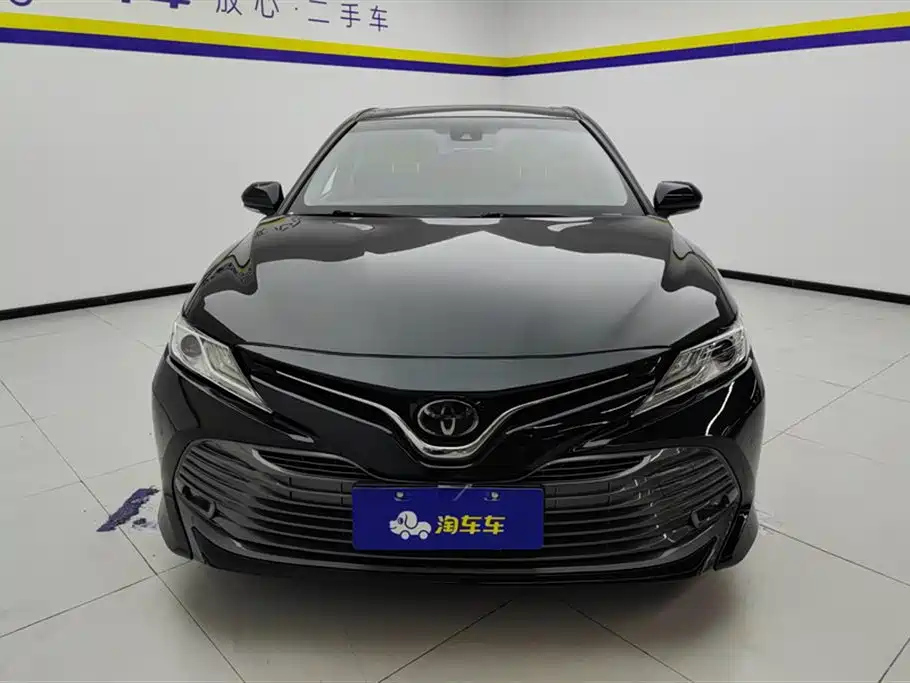 TOYOTA CAMRY 2018