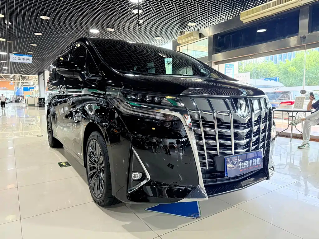 TOYOTA ALPHARD 2018