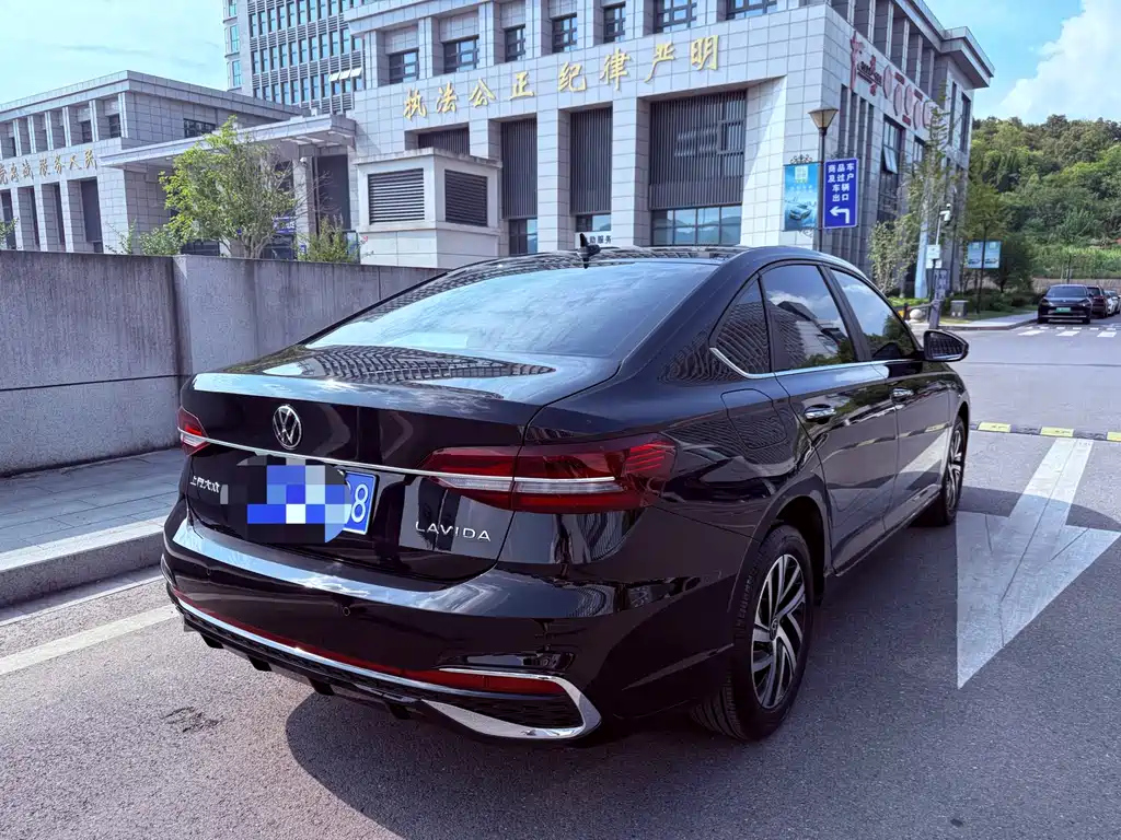 VOLKSWAGEN LAVIDA 2024