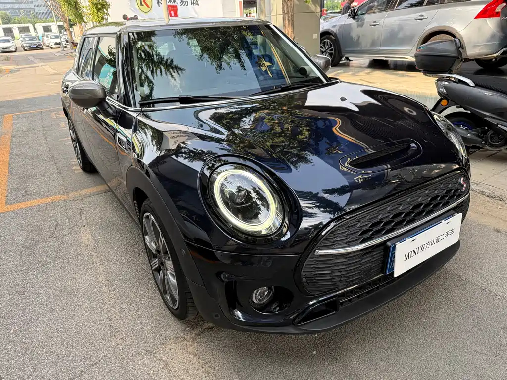 MINI CLUBMAN 2022