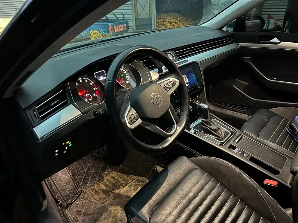 VOLKSWAGEN MAGOTAN 2022