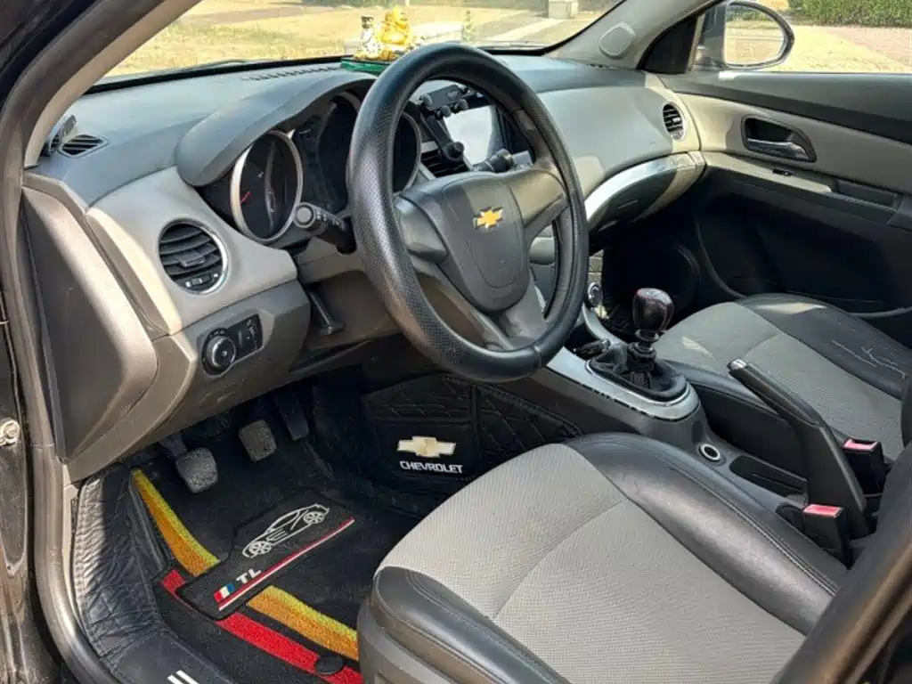 CHEVROLET CRUZE 2013