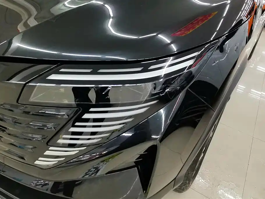 NISSAN QASHQAI 2025