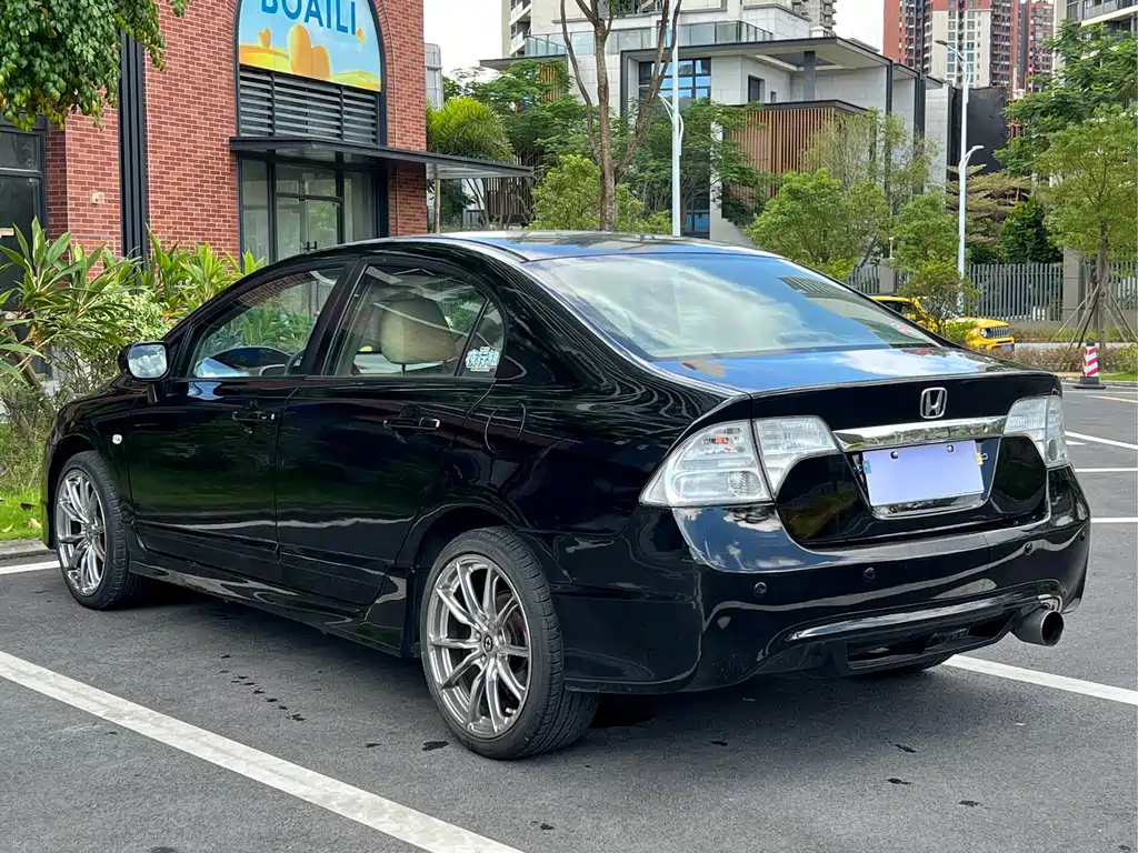 HONDA CIVIC 2011