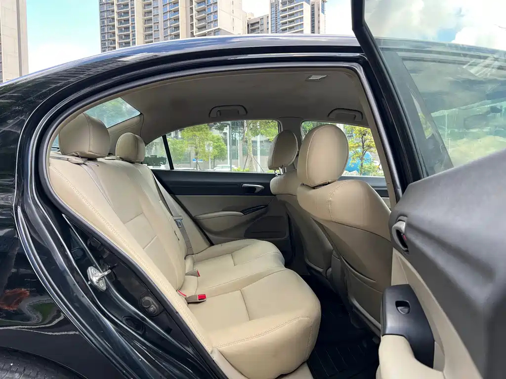 HONDA CIVIC 2011