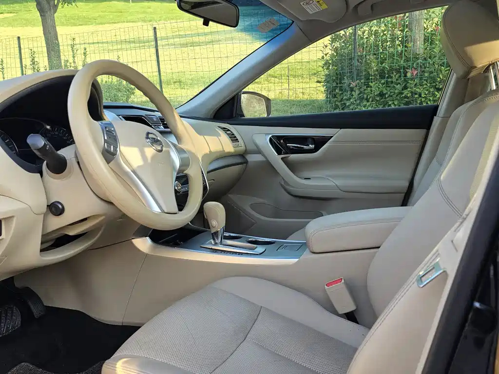 NISSAN TEANA 2019