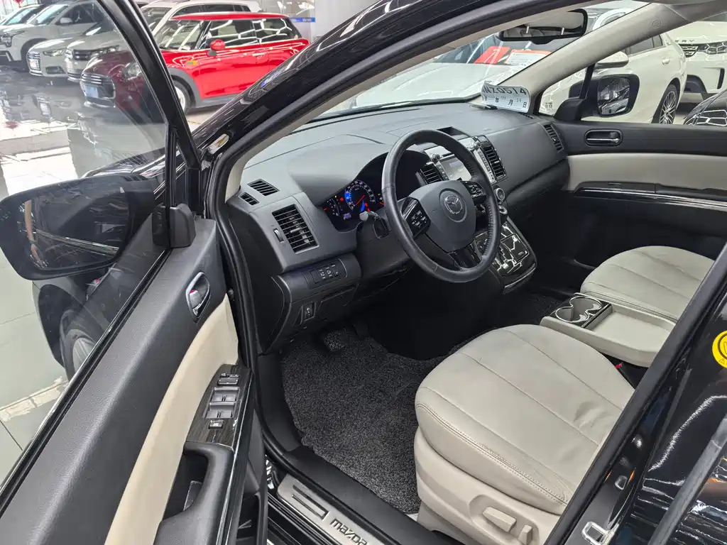 MAZDA 8 2015
