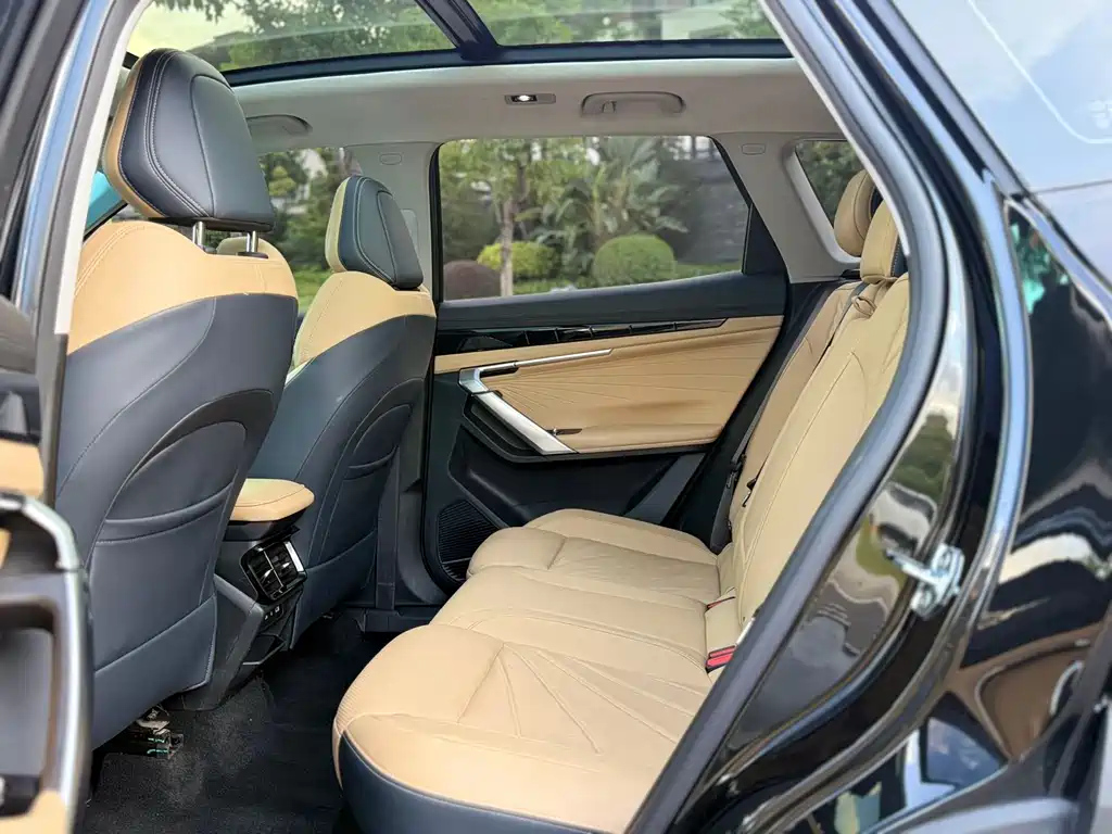 GEELY AUTO BOYUE L 2024