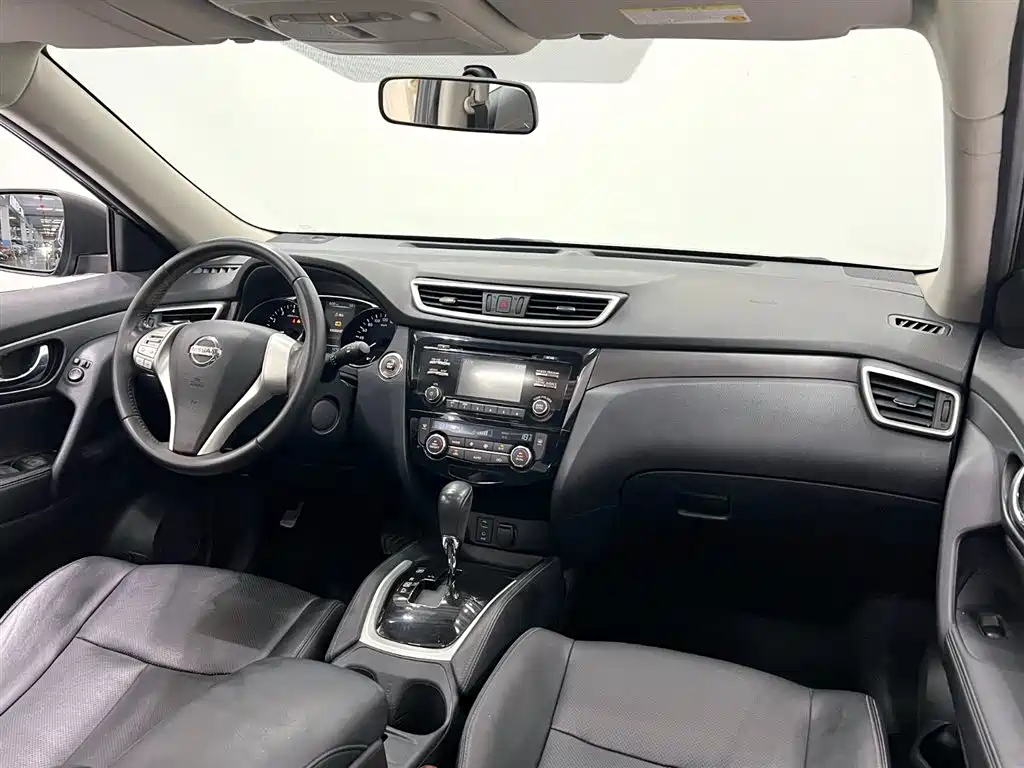 NISSAN X-TRAIL 2015