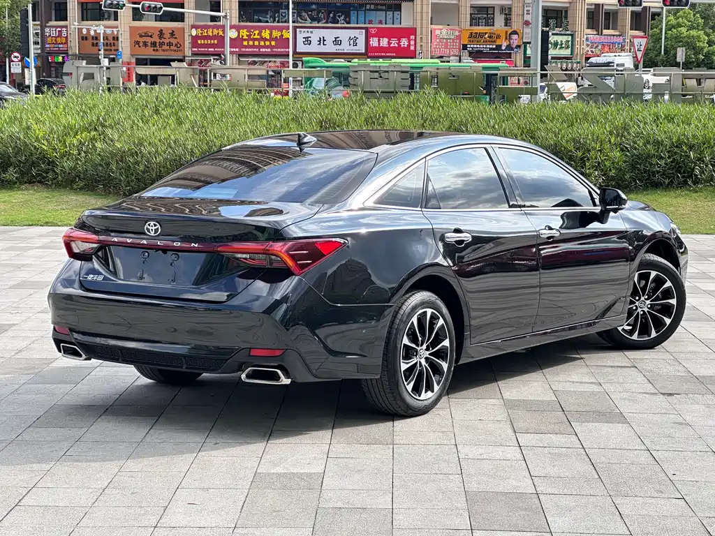 TOYOTA AVALON 2022