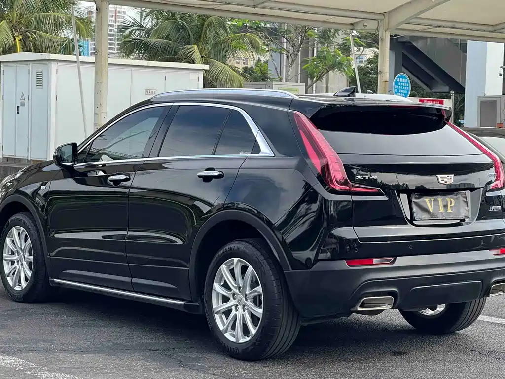 CADILLAC XT4 2022