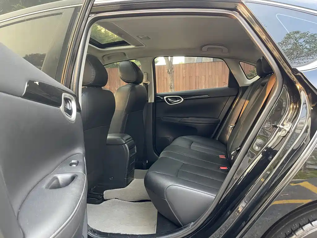 NISSAN SYLPHY 2020
