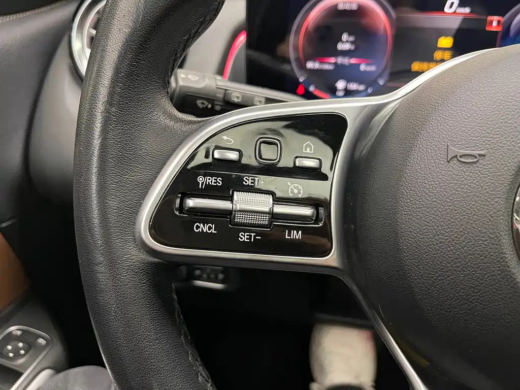 MERCEDES BENZ GLB 2021