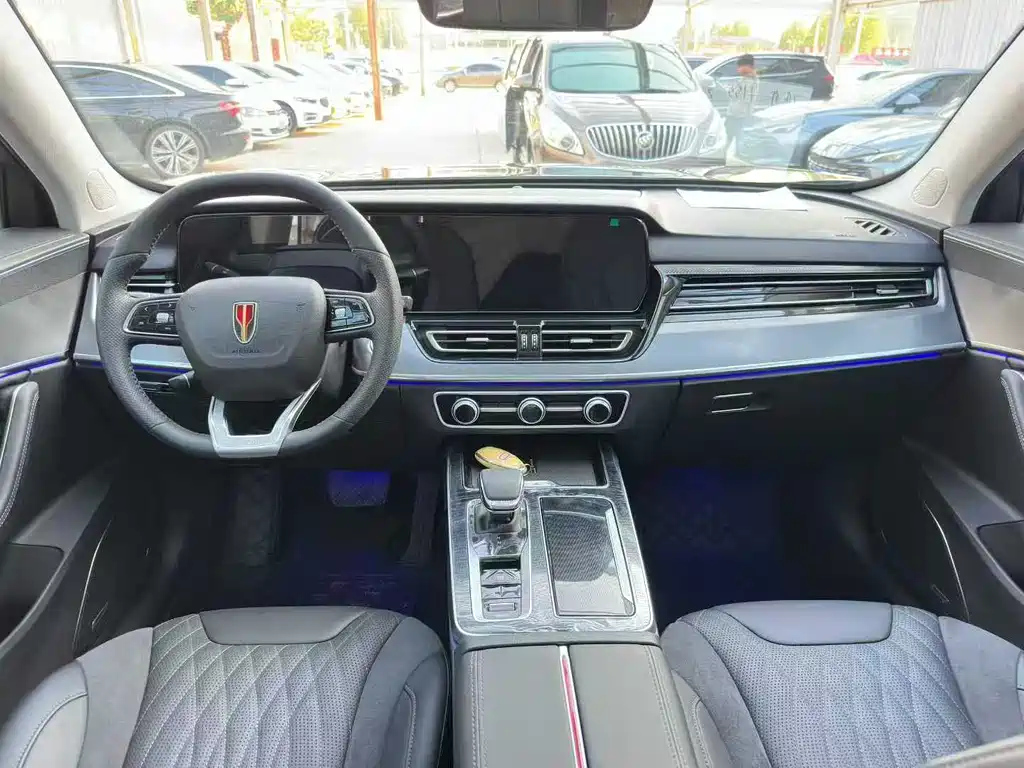 HONGQI HS5 2024