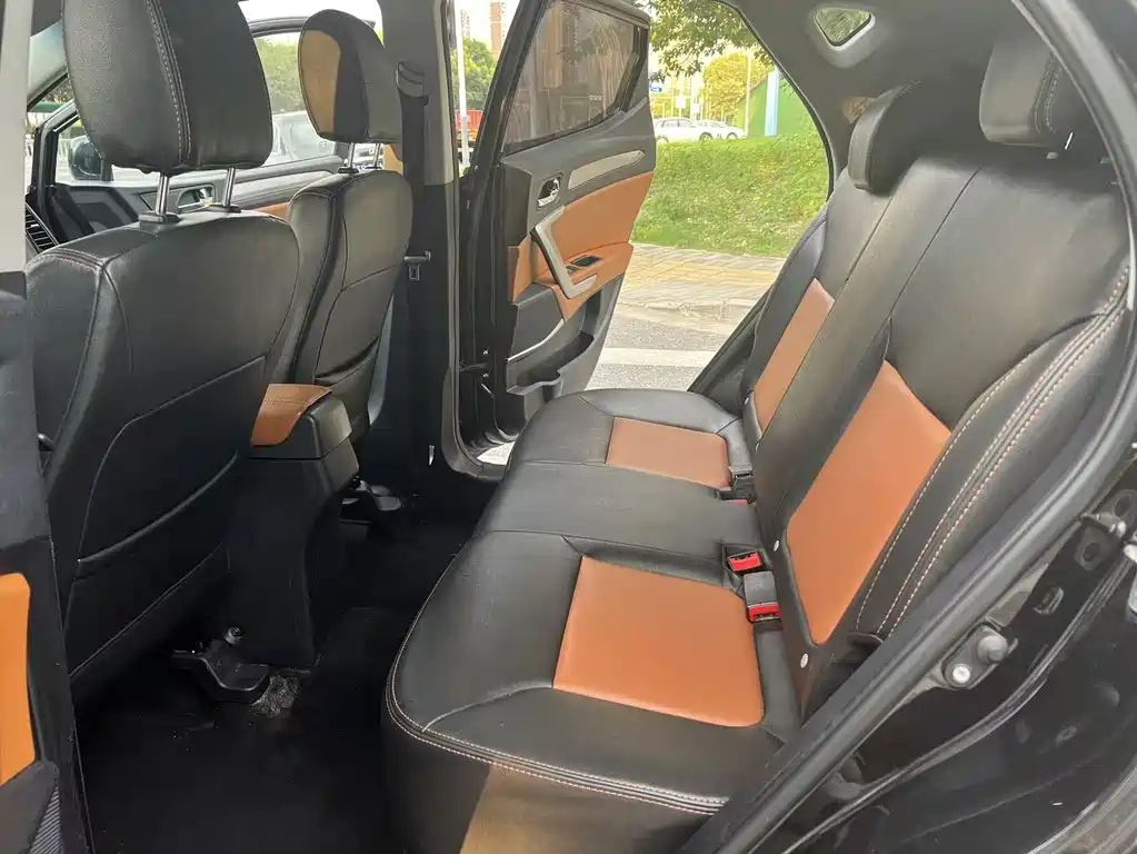 JAC REFINE S3 2015