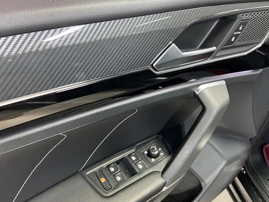 VOLKSWAGEN TAYRON 2019