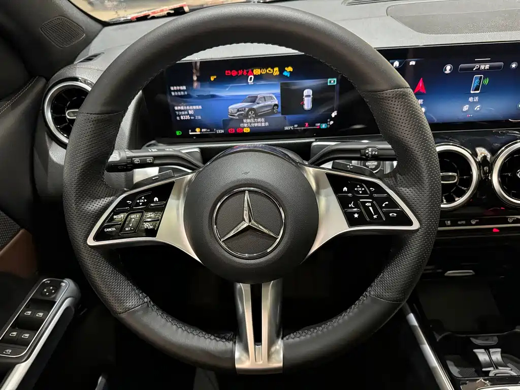 MERCEDES BENZ GLB 2023