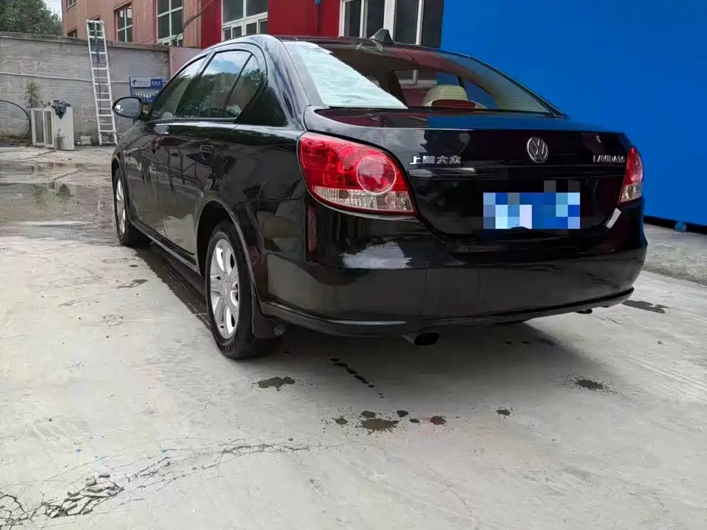 VOLKSWAGEN LAVIDA 2011