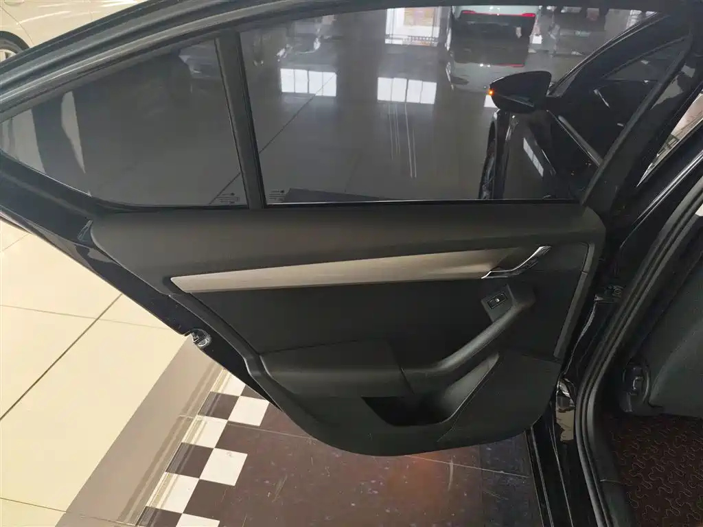 SKODA OCTAVIA 2019