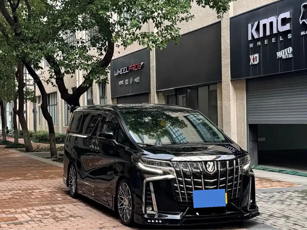 TOYOTA ALPHARD 2018
