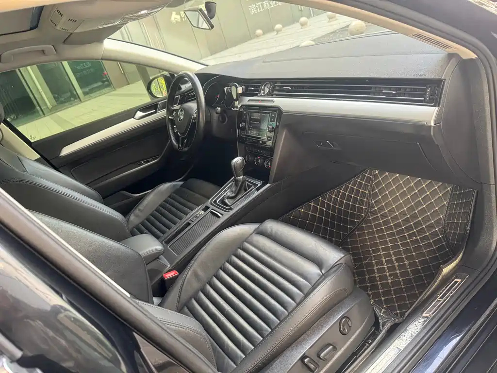 VOLKSWAGEN MAGOTAN 2017