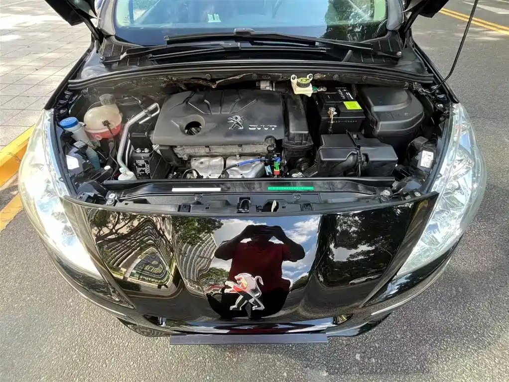 PEUGEOT 408 2013