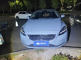 VOLVO V40  2018