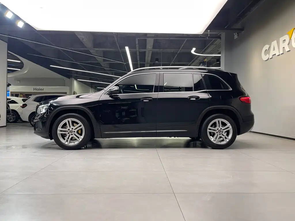 MERCEDES BENZ GLB 2021