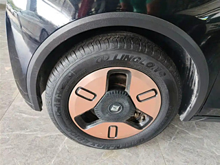 BAO JUN KIWI EV  2021 YEAR  3 YUAN LITHIUM 2021