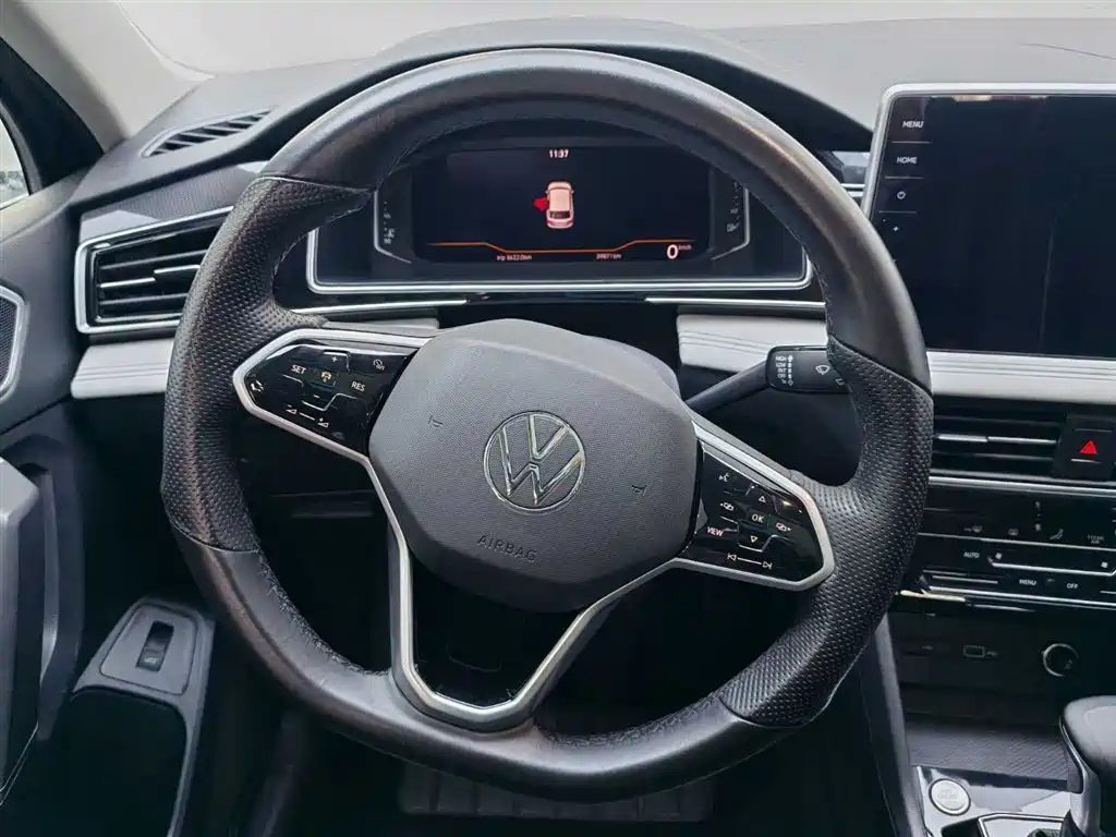 VOLKSWAGEN TIGUAN L 2022