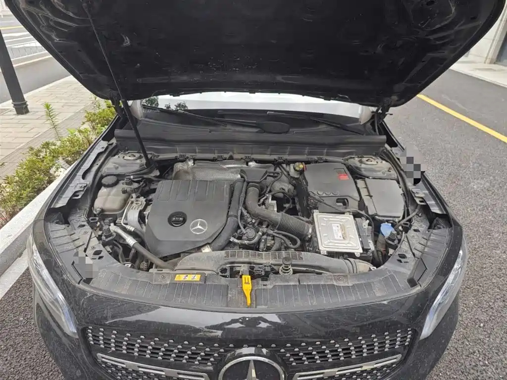MERCEDES BENZ GLB 2021
