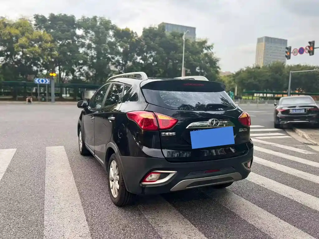 JAC REFINE S3 2015