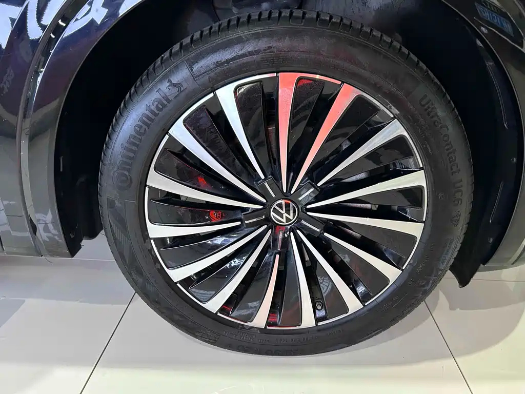 VOLKSWAGEN VILORAN 2020