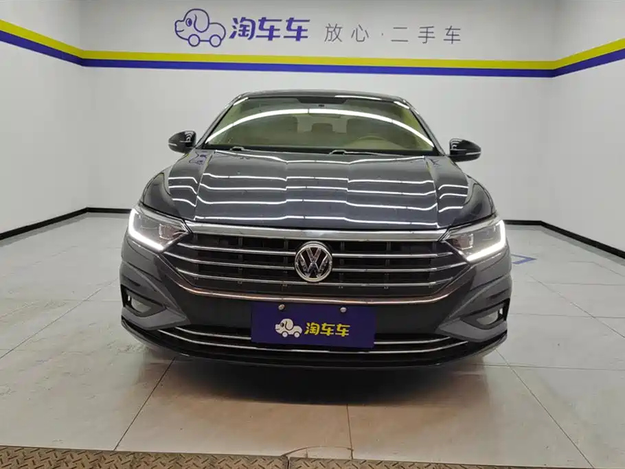 VOLKSWAGEN SAGITAR 2020