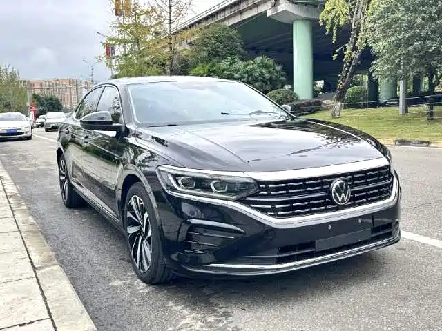 VOLKSWAGEN PASSAT 2021