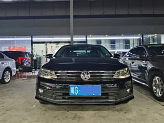 VOLKSWAGEN SAGITAR 2017