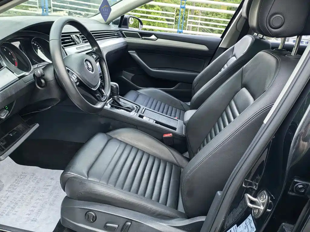 VOLKSWAGEN MAGOTAN 2017