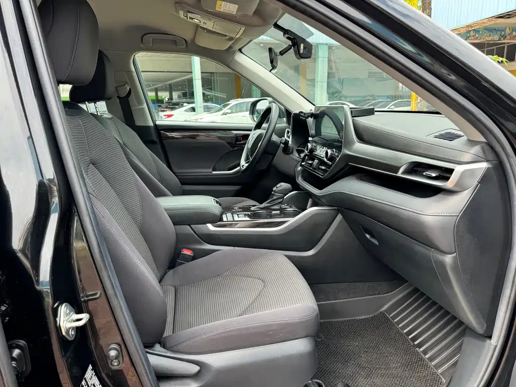 TOYOTA HIGHLANDER 2022