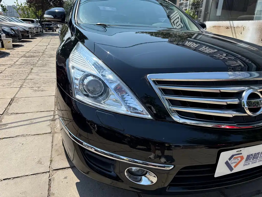 NISSAN TEANA 2011