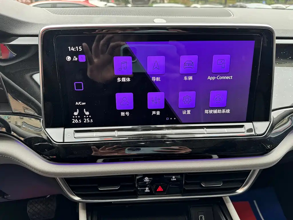 VOLKSWAGEN TOURAN 2022