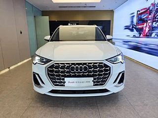 AUDI Q3  2024
